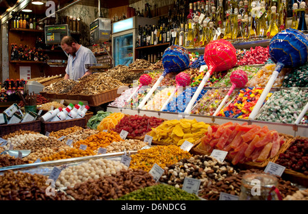 Mercat de Sant Josep de la Boqueria Markt an der Las Ramblas in Barcelona, Spanien, Europa. Stockfoto