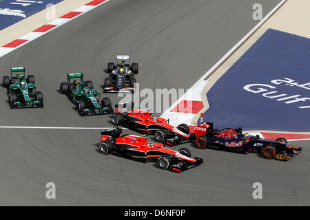 Manam, Bahrain. 20. April 2013. Motorsport: FIA Formula One World Championship 2013, Grand Prix von Bahrain, #20 Charles Pic (FRA, Caterham F1 Team), #21 Giedo van der Garde (NLD, Caterham F1 Team), #22 Jules Bianchi (FRA, Marussia F1 Team), #23 Max Chilton (GBR, Marussia F1 Team), #12 Esteban Gutierrez (MEX, Sauber F1 Team), #18 Jean-Eric Vergne (FRA, Scuderia Toro Rosso) Stockfoto