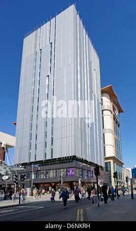 Das Premier Inn hoch steigen Hotel Gebäude an der Ecke West Nile Street und Sauchiehall Street in Glasgow Schottland Stockfoto