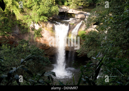 Nakhon Ratchasima, Thailand, Nam Tok Haew Suwat Wasserfall im Khao-Yai-Nationalpark Stockfoto