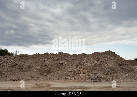 Berlin, Deutschland, Berge von Schutt auf dem Gelände der abgerissenen Fabrik Freudenberg Stockfoto