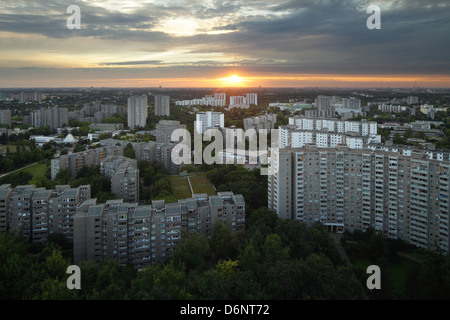 Berlin, Deutschland, Gropius Umfrage der Stadt im Abendlicht, das Recht des Gropius-Hauses Stockfoto