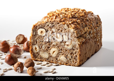 Riedlingen, Deutschland, Vollkornbrot mit Haselnüssen Stockfoto