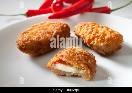 Riedlingen, Deutschland, Jalapeno Poppers, gefüllt mit Käse und Chili gebraten Stockfoto