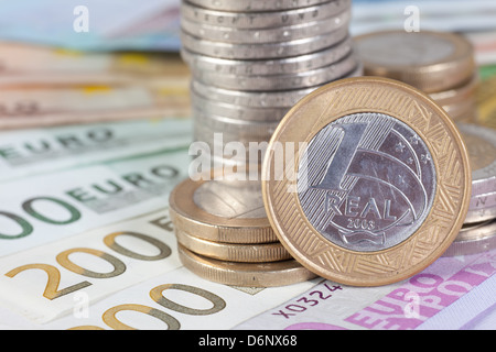 Berlin, Deutschland, Euro-Banknoten und Euromuenzen 1 Real-Münze Stockfoto