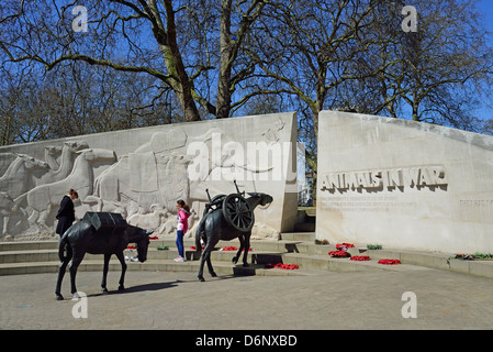 Tiere im War Memorial Park Lane, Mayfair, City of Westminster, London, England, Vereinigtes Königreich Stockfoto