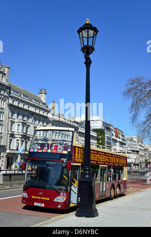 Big Bus London-Sightseeing-Bus, Piccadilly, West End, City of Westminster, London, Greater London, England, Vereinigtes Königreich Stockfoto