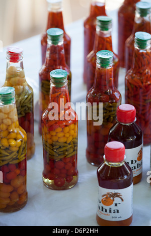 Peperoni in einer Flasche... Stockfoto