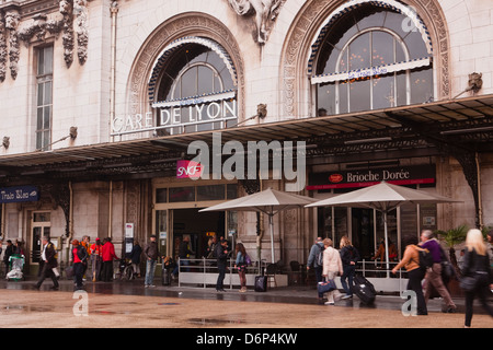 Bahnhof Gare de Lyon in Paris, Frankreich, Mitteleuropa Stockfoto