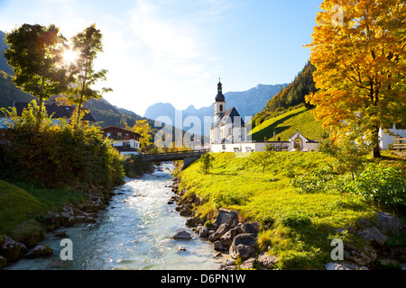 Ramsau Kirche im Herbst, Ramsau bei Berchtesgaden, Bayern, Deutschland, Europa Stockfoto