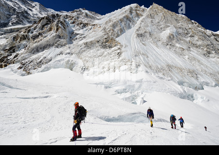 Asien, Nepal, Himalaya, Sagarmatha Nationalpark, Solu Khumbu-Everest-Region der UNESCO, Nuptse am Mt. Everest Stockfoto