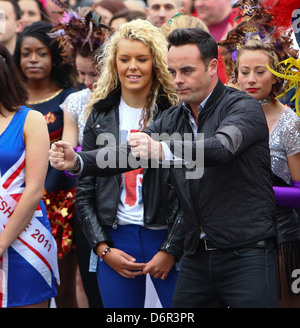 Anthony McPartlin aka Ant "Britain es Got Talent" Flash Mob in Trafalgar Square London, England - 09.03.12 Stockfoto