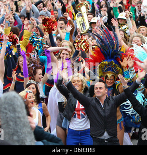 Anthony McPartlin aka Ant "Britain es Got Talent" Flash Mob in Trafalgar Square London, England - 09.03.12 Stockfoto