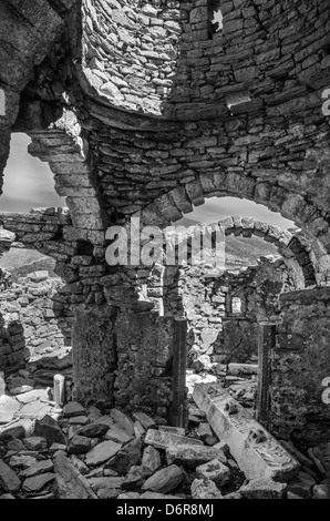 Ruinen des 10. Jahrhunderts. Byzantinische Kirche Agia Asomati oben Pepo in der Tiefe Mani Süd-Peloponnes, Griechenland Stockfoto