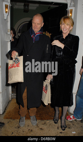 Sting und Trudie Styler, bei der Vorstellung des "The Bag Issue" The House of St. Barnabas - Abflüge London, England - 19.12.11 Stockfoto