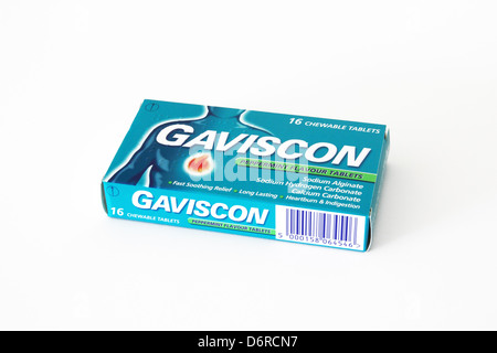 Paket von Gaviscon Pfefferminz-Aroma-Tabletten auf weißem Hintergrund Stockfoto