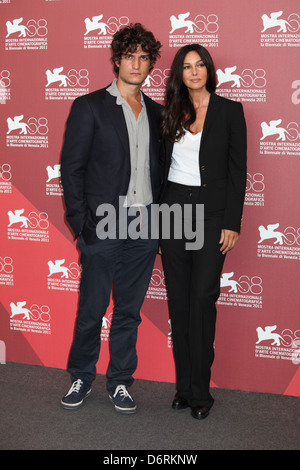 Monica Bellucci und Louis Garrel der 68. Filmfestspiele von Venedig - Tag3 - UN Ete Brulant "Photocall Venedig, Italien - 02.09.11 Stockfoto