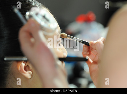 Modell London Fashion Woche h/w 2011 - Nicole Farhi - Backstage London, England - 20.02.11 Stockfoto