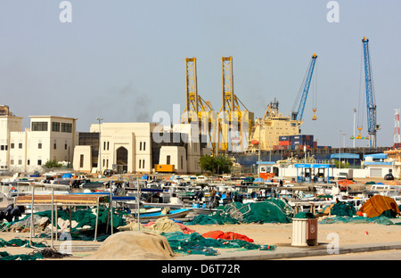 Der Hafen von Khor Fakkan, Vereinigte Arabische Emirate Stockfoto