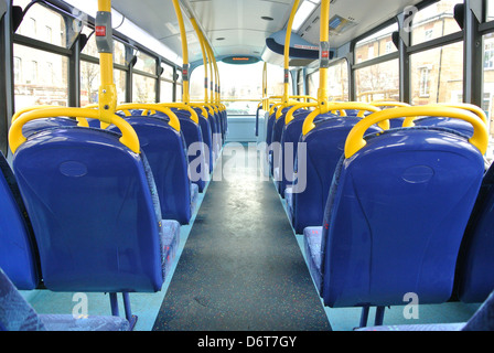London Bus, leere London-Bus, Bus-Sitze, Oberdeck bus Stockfoto