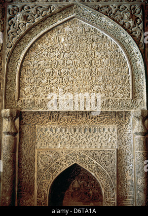 Iran. Isfahan. Masjed-e Jame (Freitagsmoschee). Die Oljeitu Mihrab, gebaut im Jahr 1310 vom mongolischen Herrscher Oljeitu. Stockfoto