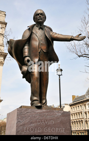 London, England, Vereinigtes Königreich. Statue (2007, von Glynn Williams) David Lloyd George (1863-1945; E.g 1916-22), Parliament Square Stockfoto