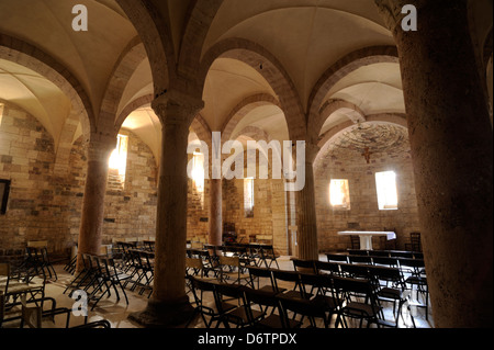 Italien, Umbrien, Bevagna, Kirche San Michele, Krypta Stockfoto