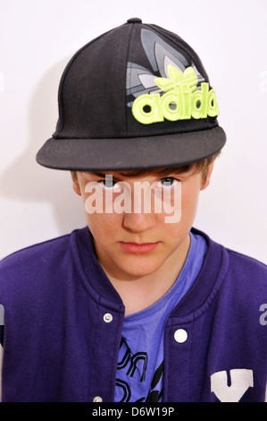 12/13 Jahre alte junge UK Stockfoto