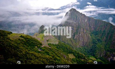 Machu Picchu im Morgengrauen aus dem Inka-Trail Stockfoto