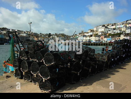 Brixham Hafen mit Fischen Töpfe Stockfoto