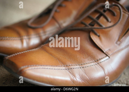 Herrenschuhe, braune Leder mit Schnürung Stockfoto