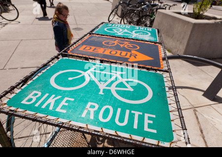 Fahrrad Route Zeichen - USA Stockfoto