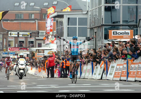 Lüttich, Belgien. 21. April 2013. Irlands Dan Martin von der Garmin-Sharp-Team gewinnt den Lüttich-Bastogne-Lüttich-Classic. Stockfoto