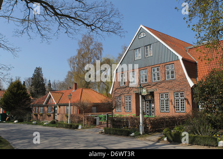 Panker, Deutschland, Guest House Ole Liese (rechts) und Nachtwächter Haus auf Panker Stockfoto