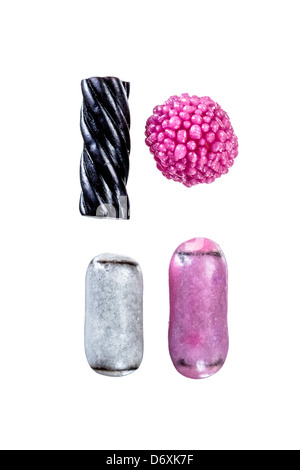 Auswahl an Lakritz-Bonbons auf weißem Hintergrund Stockfoto