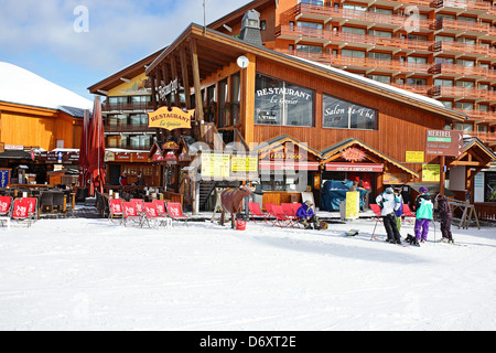 Skifahren in Meribel, Frankreich Stockfoto