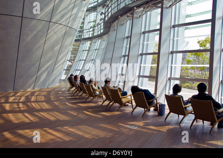 Innenraum des National Art Center in Tokio Stockfoto