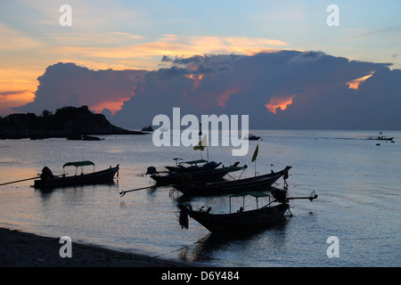 Sonnenuntergang am Mae Haad, Koh Tao, Thailand Stockfoto