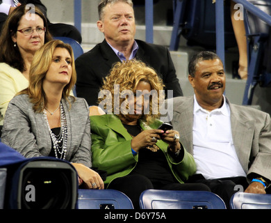 Aretha Franklin Jo-Wilfred Tsonga vs. Roger Federer am Tag elf der US Open statt im USTA Billie Jean King National Stockfoto