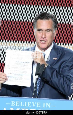 Ehemalige Massachusetts Gouverneur und republikanischen Präsidentschaftskandidaten hoffnungsvollen Mitt Romney spricht über seinen Plan, Arbeitsplätze und Schub erhöhen die Stockfoto