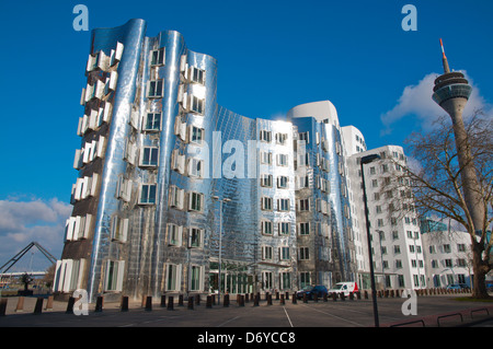 Neuer Zollhof Gebäude durch F Gehry Medienhafen Medienhafen Gegend Düsseldorf City Deutschland Europa Stockfoto