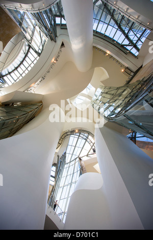 Architekt Gehrys Guggenheim-Museum futuristische Architektur Interieur bei Bilbao, Baskenland, Spanien Stockfoto