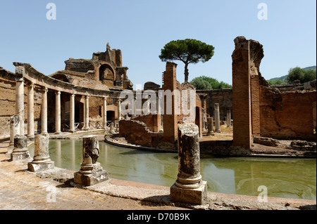 Villa Adriana. Tivoli. Italien. Teil Blick auf den einzigartigen Teatro Marittimo oder maritime Theater, das die schönsten Gebäude ist Stockfoto