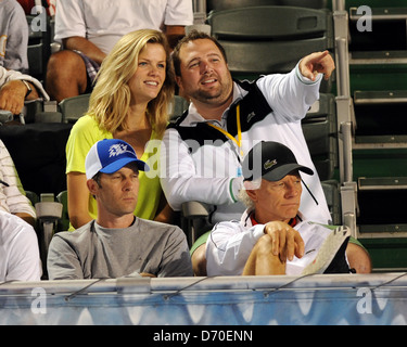 Brooklyn Decker Uhren Mann Andy Roddick teilnehmen in Delray Beach International Tennis Championships Delray Beach Stockfoto