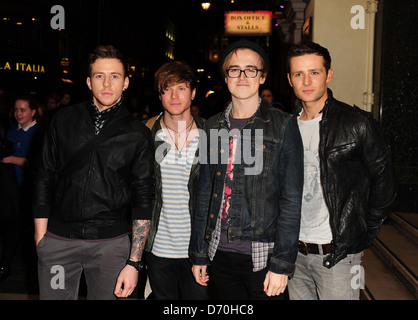 McFly (Dougie Poynter, Tom Fletcher, Danny Jones und Harry Judd) Teilnahme an der Zauberer von Oz - Medien Nacht an der London Stockfoto