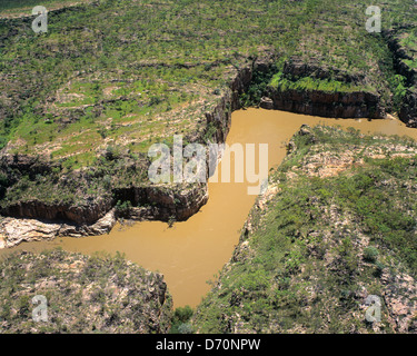 Australien, Northern Territory, Nitmiluk Nationalpark, Katherine River Gorge, Luftaufnahme der Z-Biegung an den Engstellen Stockfoto