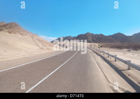 Fahrbahn Sharm el-Sheikh, Dahab, Sinai-Halbinsel, Ägypten Stockfoto