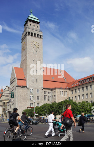 Berlin, Deutschland, Rathaus Neukölln in der Karl-Marx-Straße Stockfoto