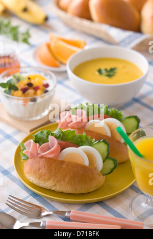 Roll-Sandwiches zum Frühstück Stockfoto