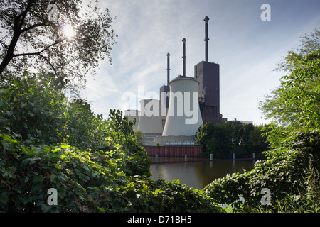 Berlin, Deutschland, die KWK-Bereich Lichter auf dem Teltow-Kanal Stockfoto